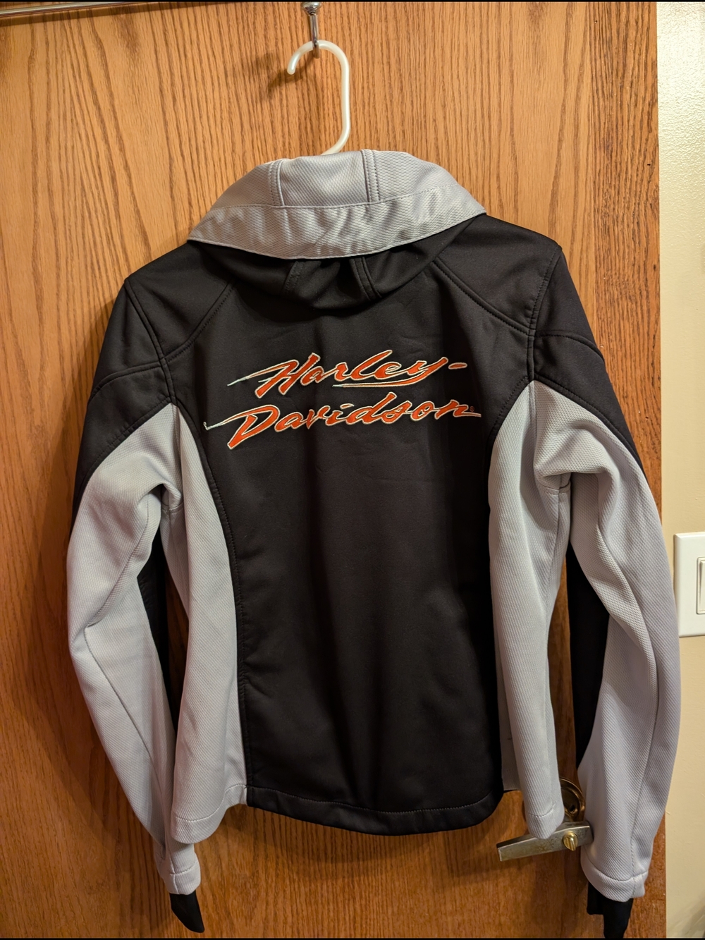 Women's Harley Davidson Neoprene Softshell Jacket W/ Snap Off Hood - Picture 2 of 6